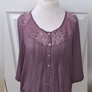 Lace Detail Blouse in Purple    Size L